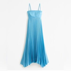 Light blue Abercrombie Giselle clasp-back pleated midi dress Size Small